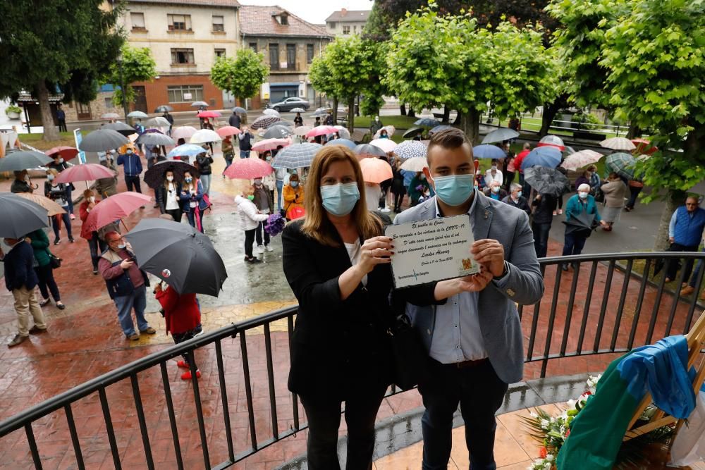 Coronavirus Asturias: Langrea inaugura una placa en memoria de las víctimas del covid