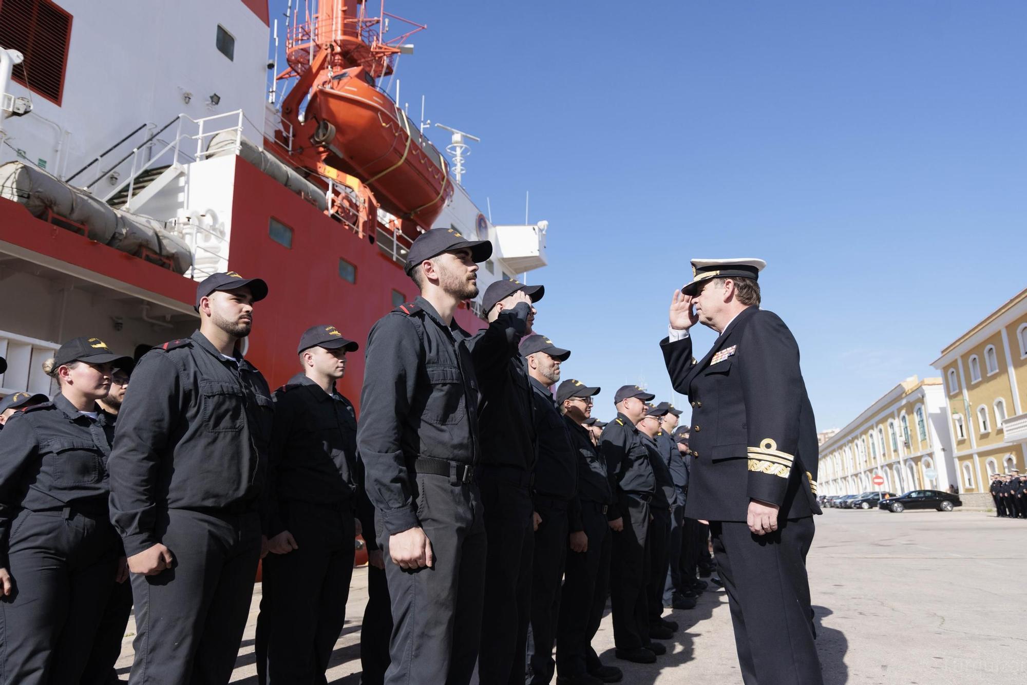 Las imágenes de la despedida del buque Hespérides en Cartagena