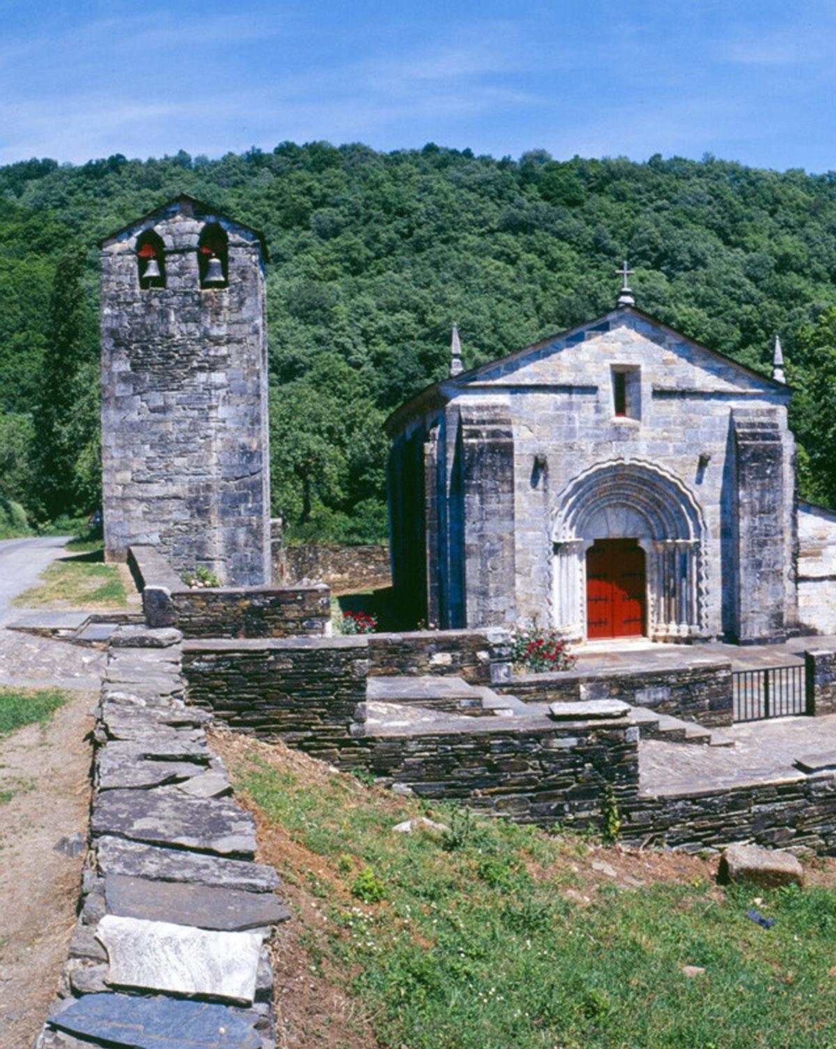 Vista exterior de San Pedro Fiz.