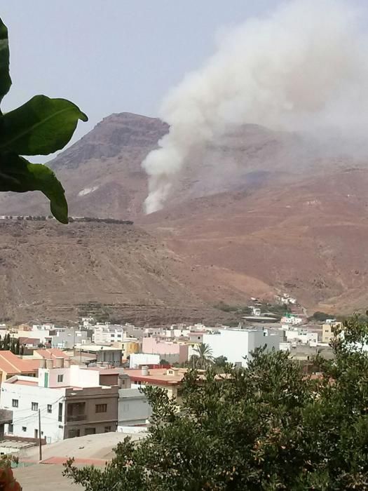 Incendio en un vertedero de La Aldea