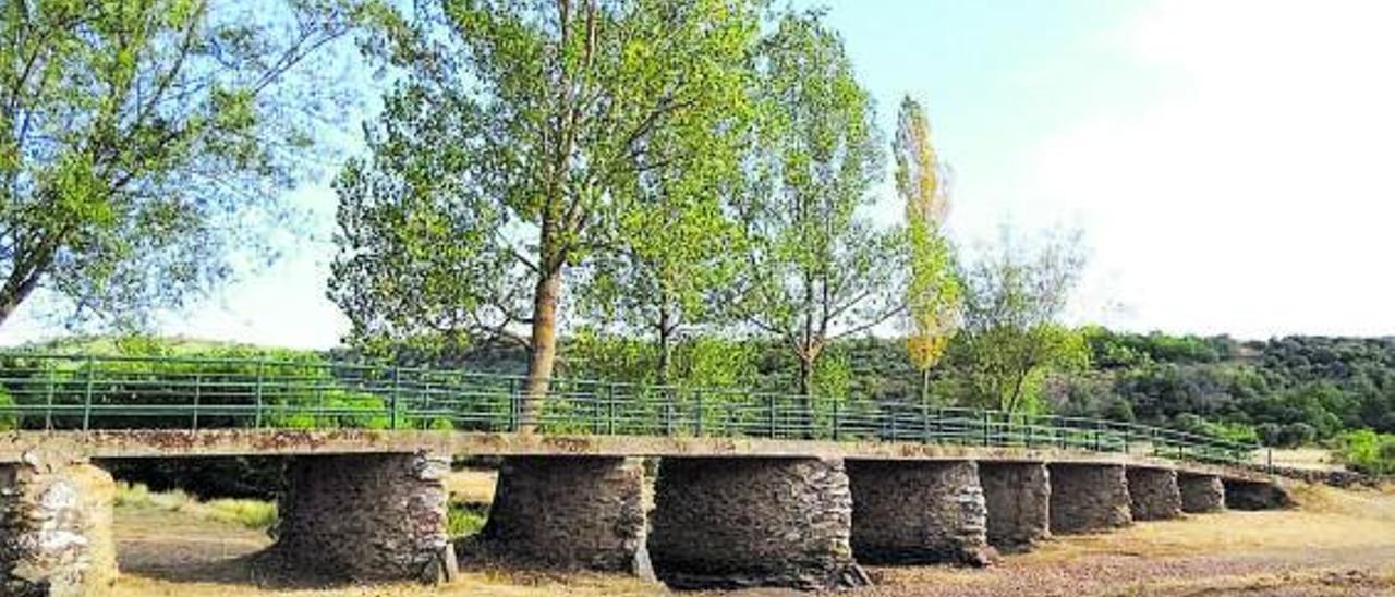 Cauce del río Aliste a su paso por La Torre. | Ch. S.