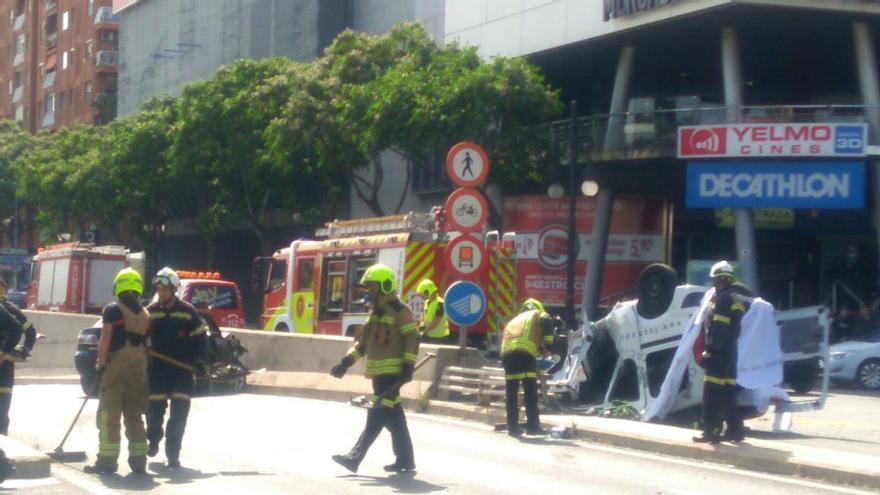 Una mujer muere en un aparatoso choque con un conductor ebrio en València