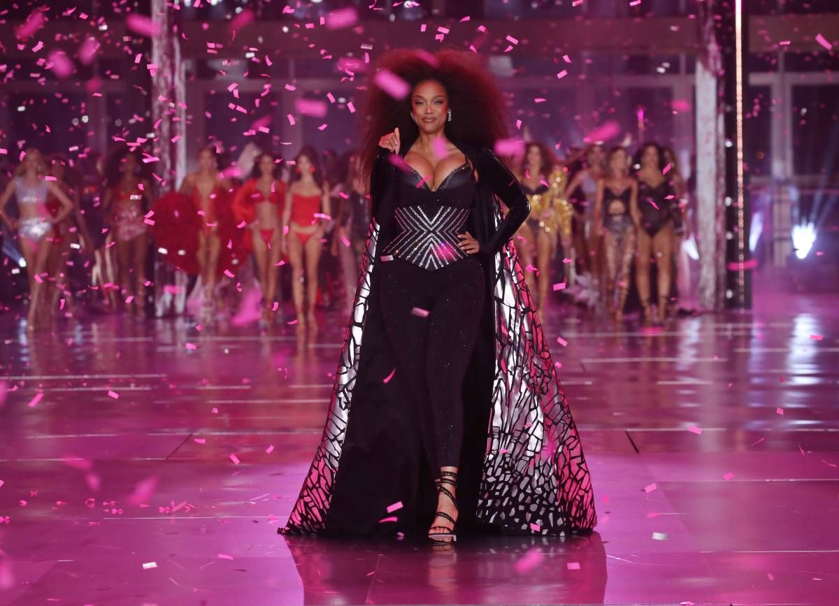 Tyra Banks regresa a la pasarela
