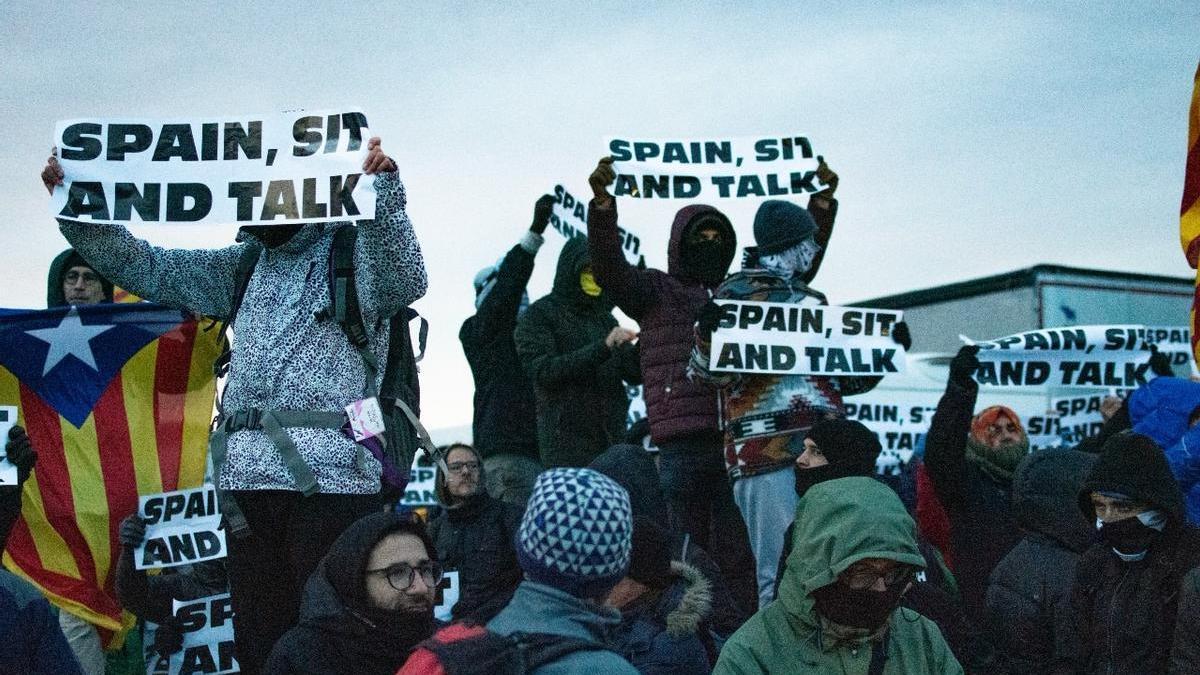 La protesta de Tsunami Democràtic en la frontera el 11 de noviembre de 2021.