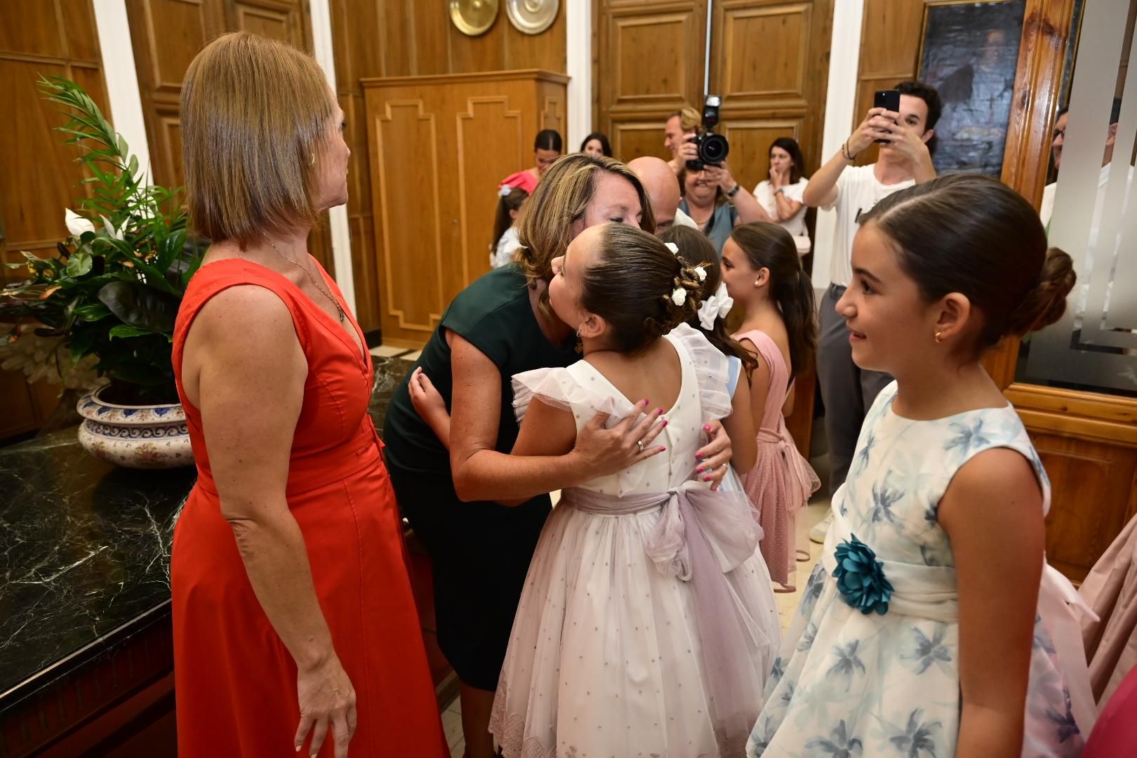 Galería de fotos: Clara Sanz Sobrino y Ana Colón Sastriques, reina y reina infantil de las fiestas de Castelló 2026