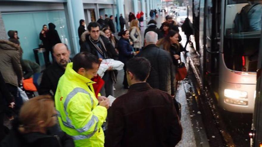 Efectos del temporal Ana en Galicia: cancelación y desvíos de vuelos