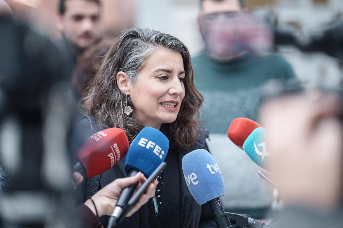 Unidas por Extremadura: "Guardiola no solo pasará por el aro de Vox, se arrastrará para seguir en el sillón"