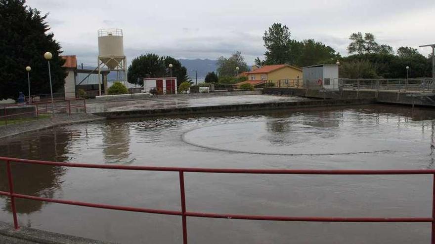 Estación Depuradora de Aguas Residuales de Cangas. // Santos Álvarez