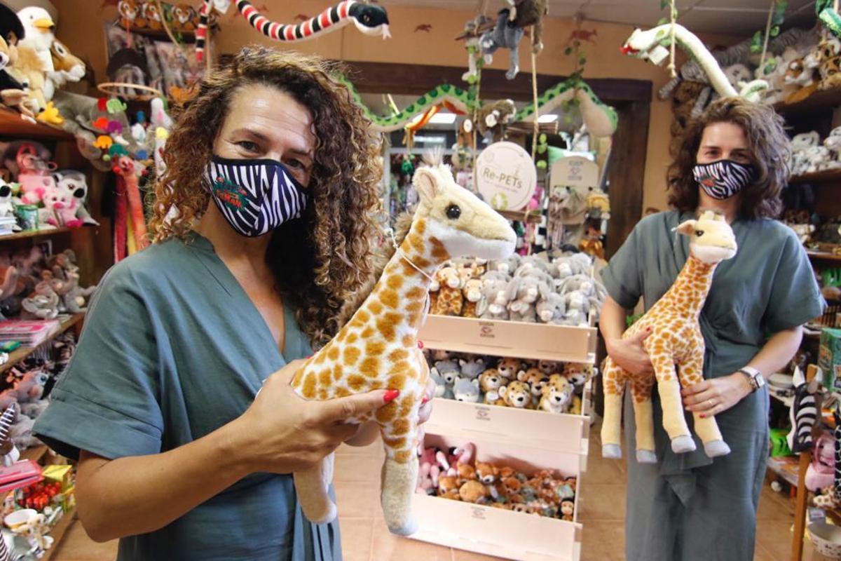 Las jirafas 'Kenia' y 'Bulería', estrellas del Zoo de Córdoba