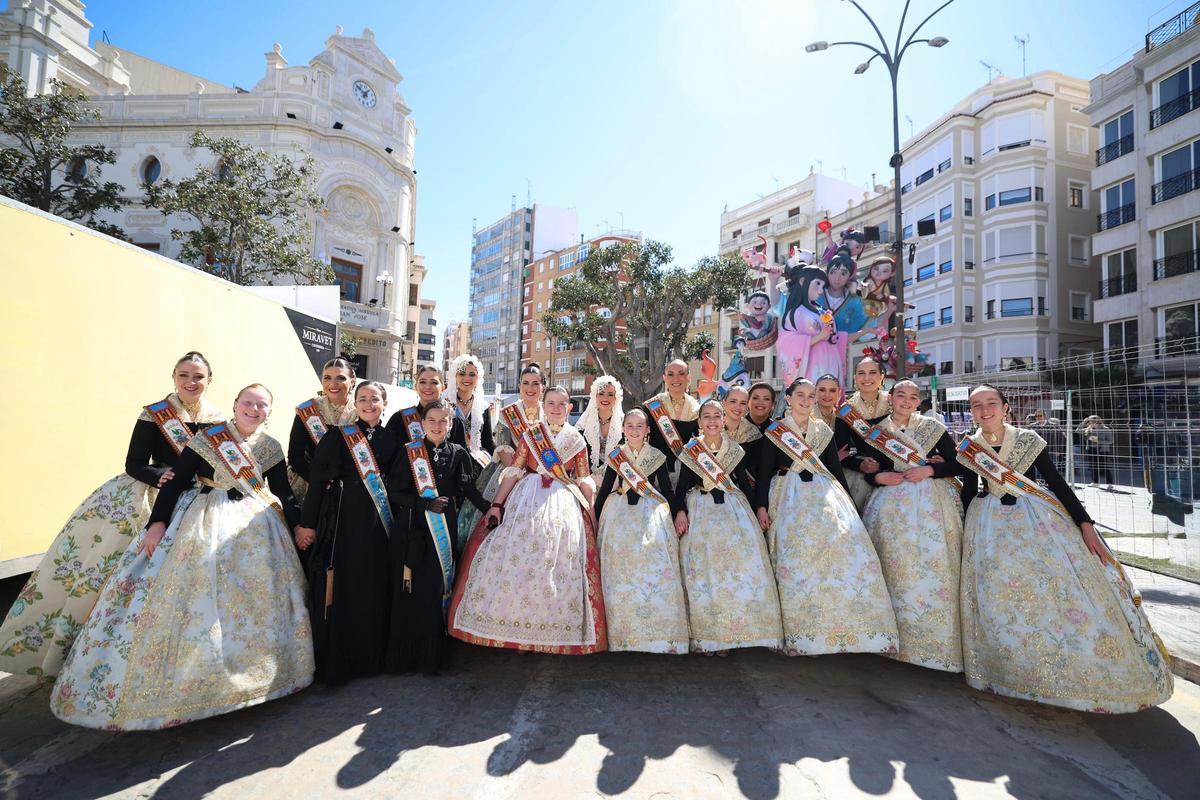 Las Fallas de Burriana vivieron este martes una jornada intensa y llena de talento con la visita oficial de las reinas falleras.