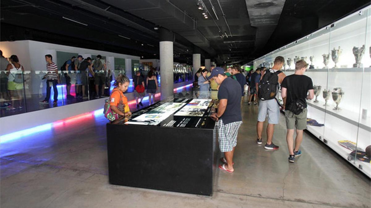 Vista general interior del museo, situado en las instalaciones del Camp Nou