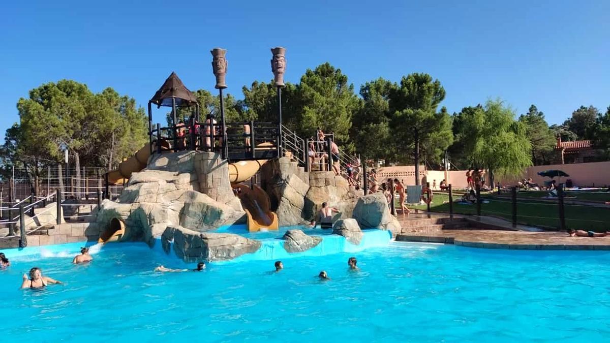 Piscina municipal de Mora de Rubielos