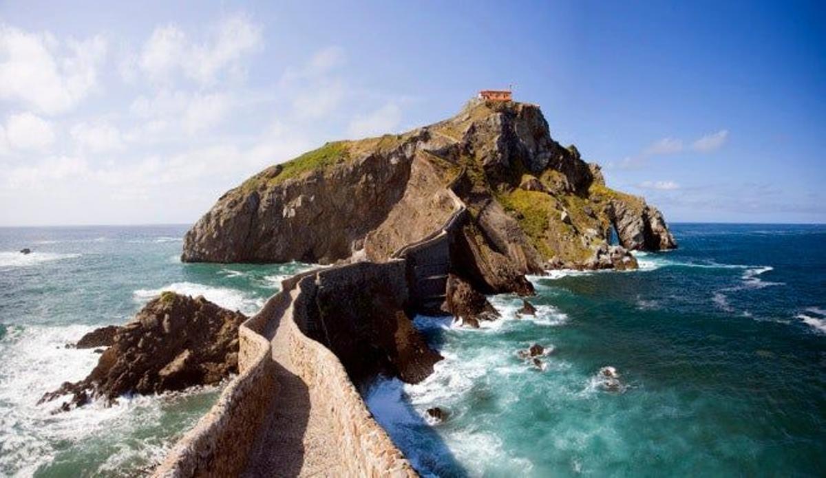 Estrecho de San Juan de Gaztelugatxe.