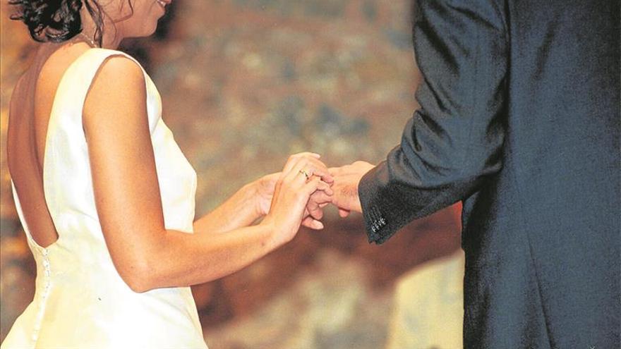 La Iglesia intenta reactivar las bodas religiosas ante el bajón en Castellón