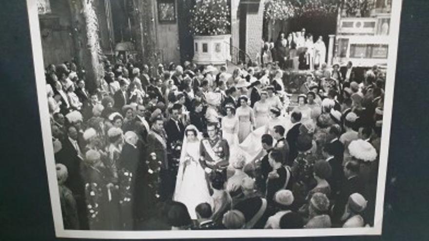 Todocolección saca a subasta imágenes inéditas de la boda de Juan Carlos I y doña Sofía
