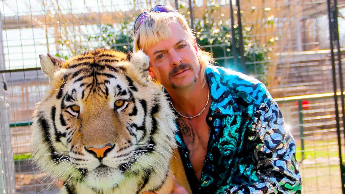 Joe Exotic ('Tiger King') se casa con un compañero en la prisión donde cumple 21 años de condena