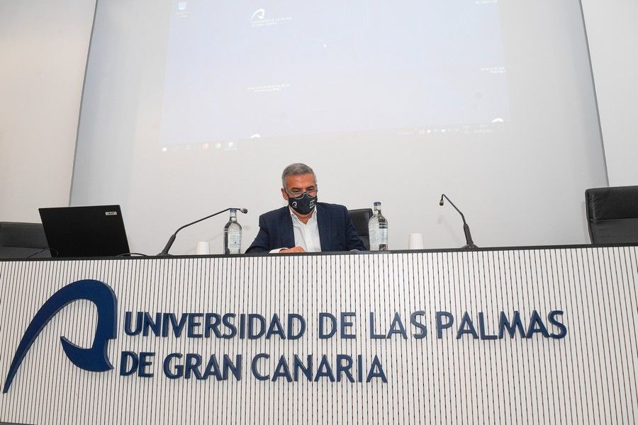 Inscripción de la candidatura del catedrático Lluis Serra Majem a Rector de la ULPGC