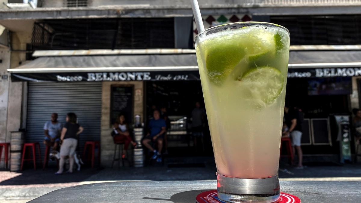 ¿Sabíeu que la caipirinha es bevia al Brasil per curar la grip espanyola?