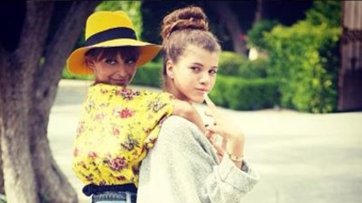 Nicole Richie con su hermana