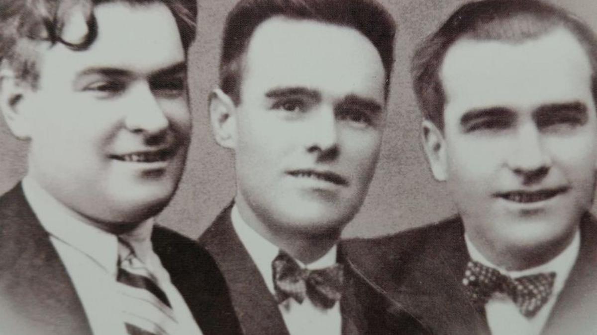 El padre y los tíos de Demetrio un año antes de ser fusilados por el régimen franquista en la ciudad de Vigo.