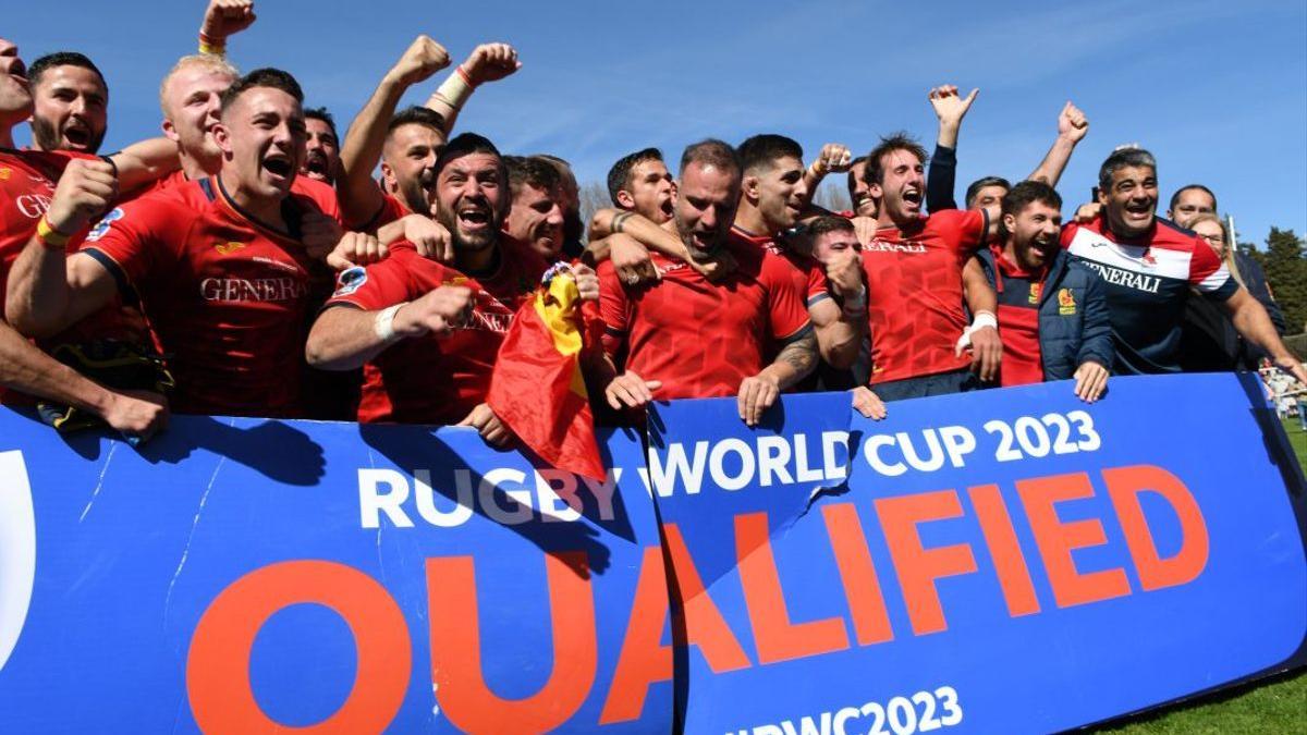 Los jugadores de la selección española de rugby celebran su clasificación para el Mundial de Francia 2023.