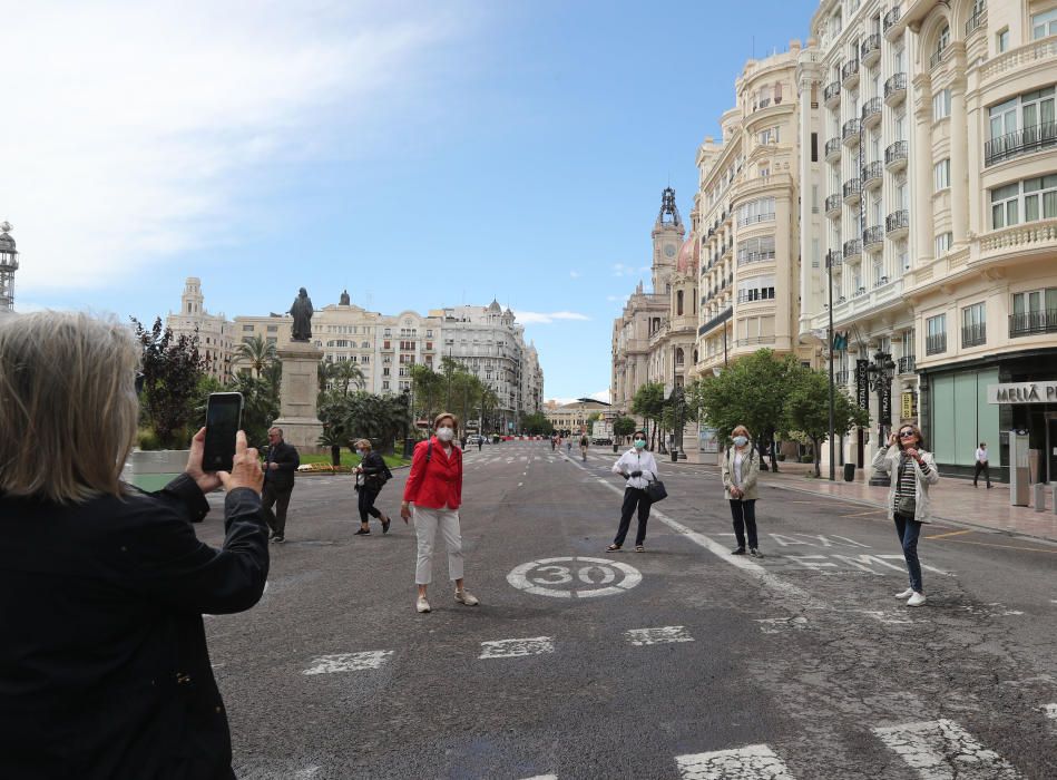 Primer fin de semana desde la peatonalización completa de la Plaza del Ayuntamiento.