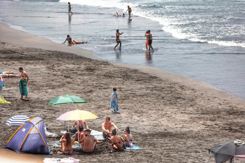 Playas en Santa Cruz de Tenerife en el día de la Virgen del Carmen