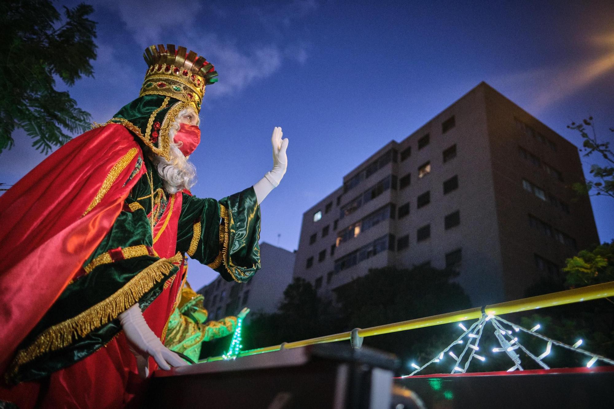 Los Reyes magos recorren Santa Cruz