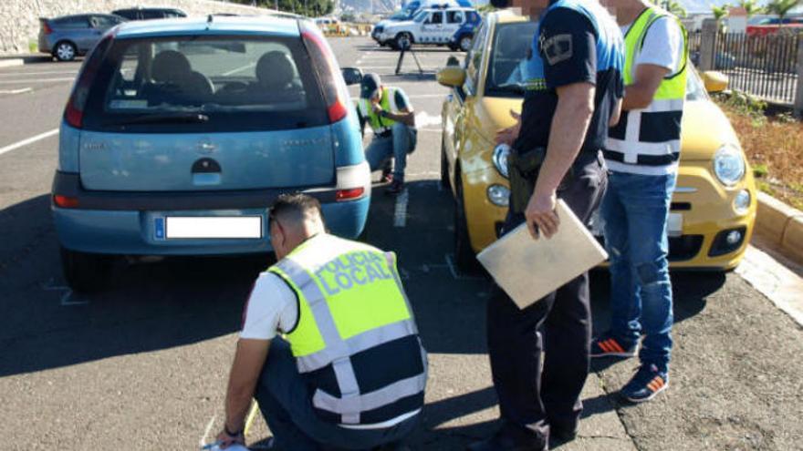 El Grupo de Atestados de la Policía Local localizó al conductor.