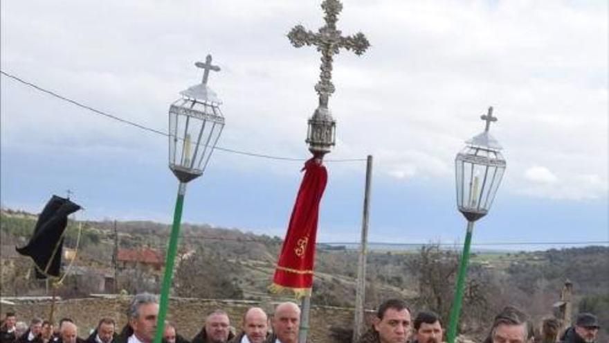 Procesión de las capas pardas en Bercianos de Aliste