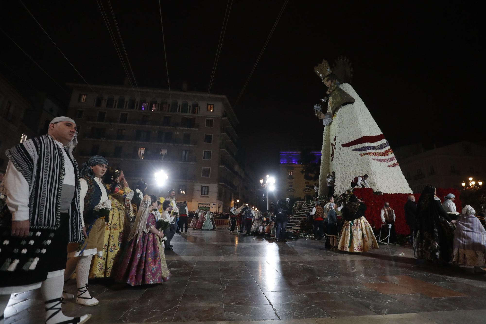 Búscate en la Ofrenda por la calle de la Paz (entre 20.00 y 21. 00 horas)