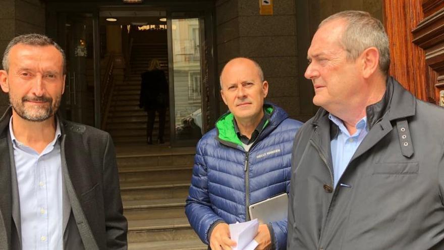 Carlos González, José Manuel Sánchez y Antonio Martínez en Madrid.