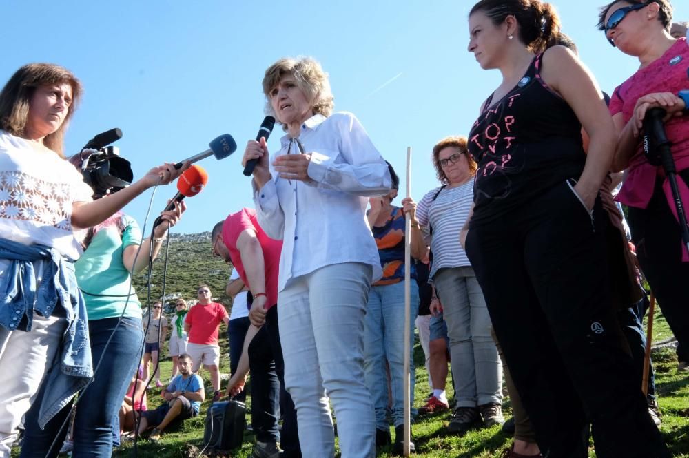 Homenaje a las víctimas del Pozo Funeres