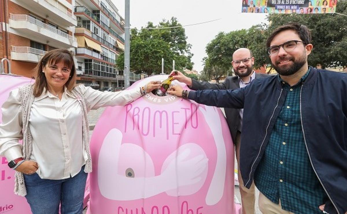 Gavà s’afegeix a una campanya per fomentar el reciclatge i la prevenció del càncer de mama Gavà s’afegeix a una campanya per fomentar el reciclatge i la prevenció del càncer de mama