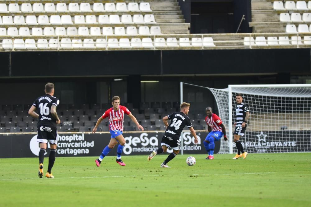 El partido entre el Cartagena y el Sporting, en imágenes