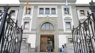 A juicio un hombre por insultos racistas en A Coruña: «Negro de mierda, vete a tu puto país»