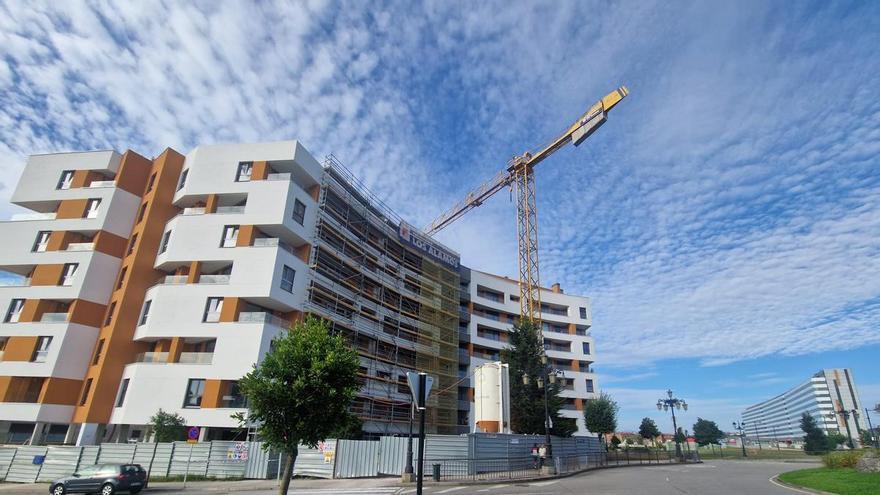La construcción se dispara en el principal motor de la construcción de Oviedo: 400 viviendas, 56 apartamentos y una residencia con 119 plazas, a punto