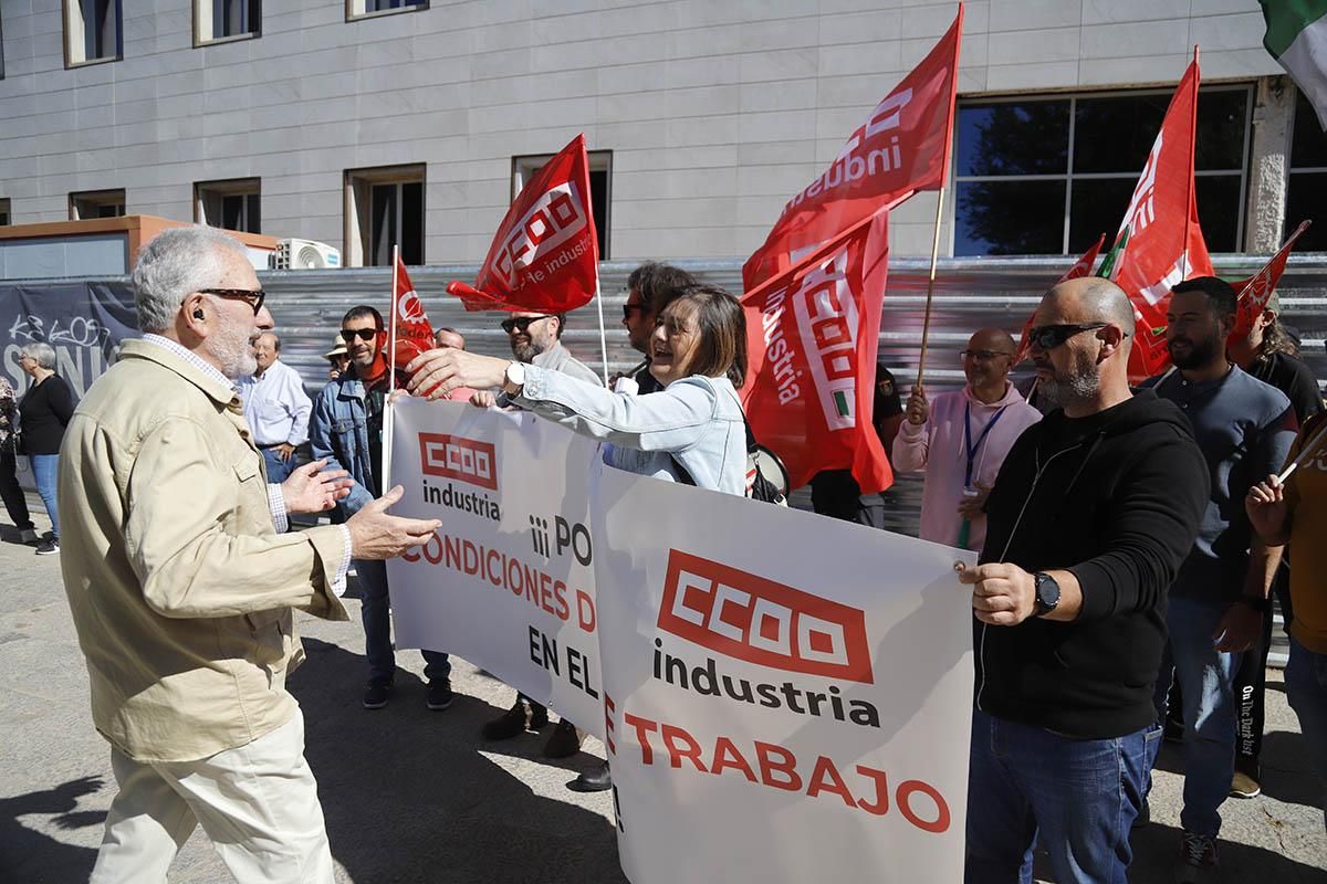 Reparto de naranjas reivindicativo de las organizaciones agrarias cordobesas