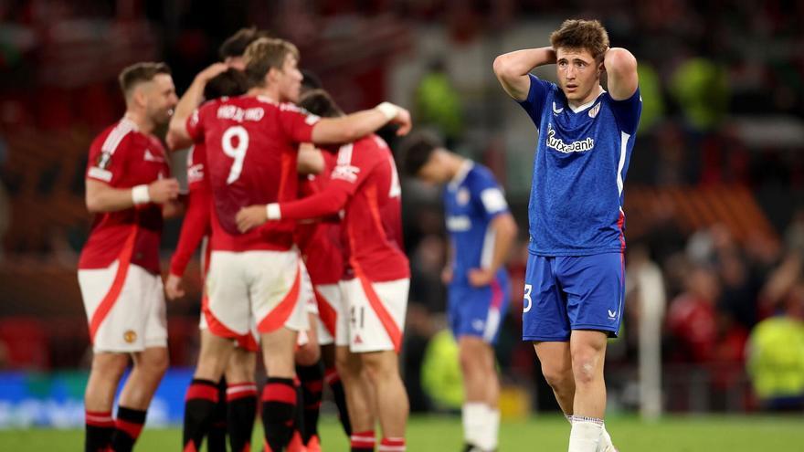 Mikel Jaureguizar se lamenta tras un gol del Manchester United.