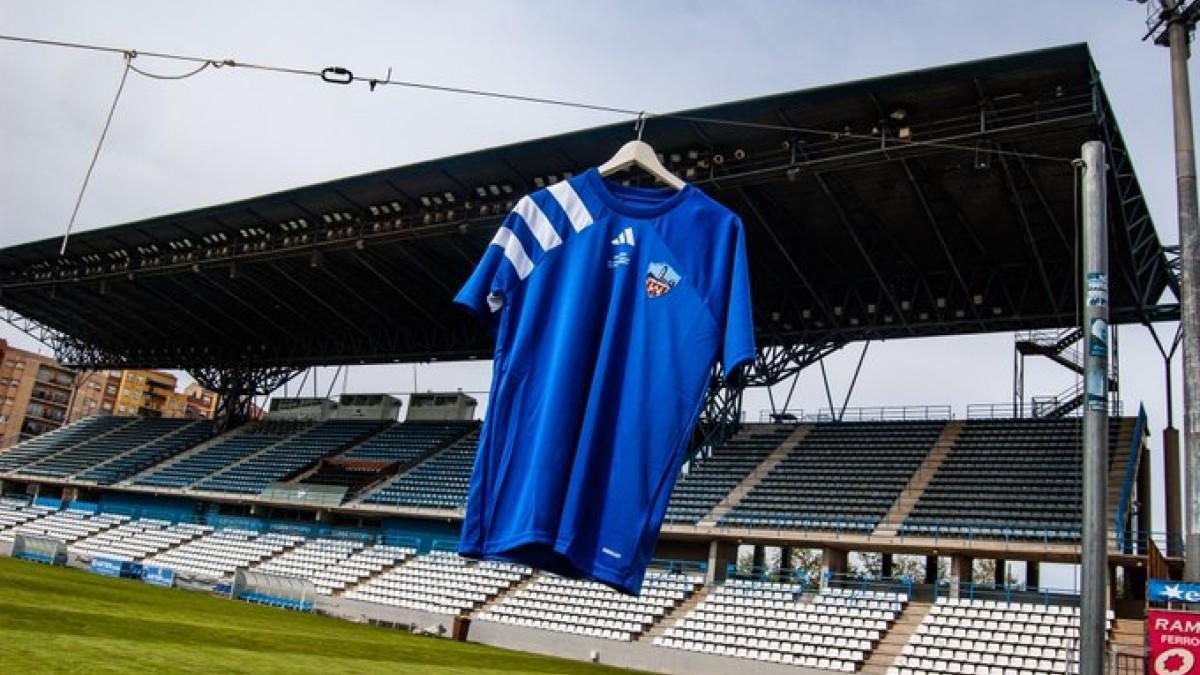 Locura por la camiseta retro del Lleida Esportiu