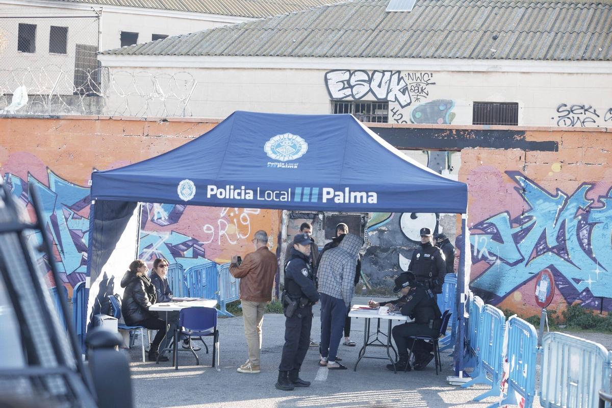 Amplio dispositivo policial en la antigua cárcel de Palma