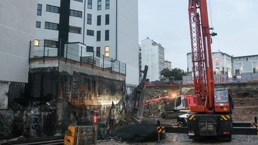 Obras de construcción del último edificio del polígono residencial de Náutica. |   // ARCAY/ROLLER AGENCIA