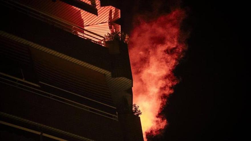 Un coet de la celebració del Mundial va estar a punt de provocar un incendi en un pis a Manresa