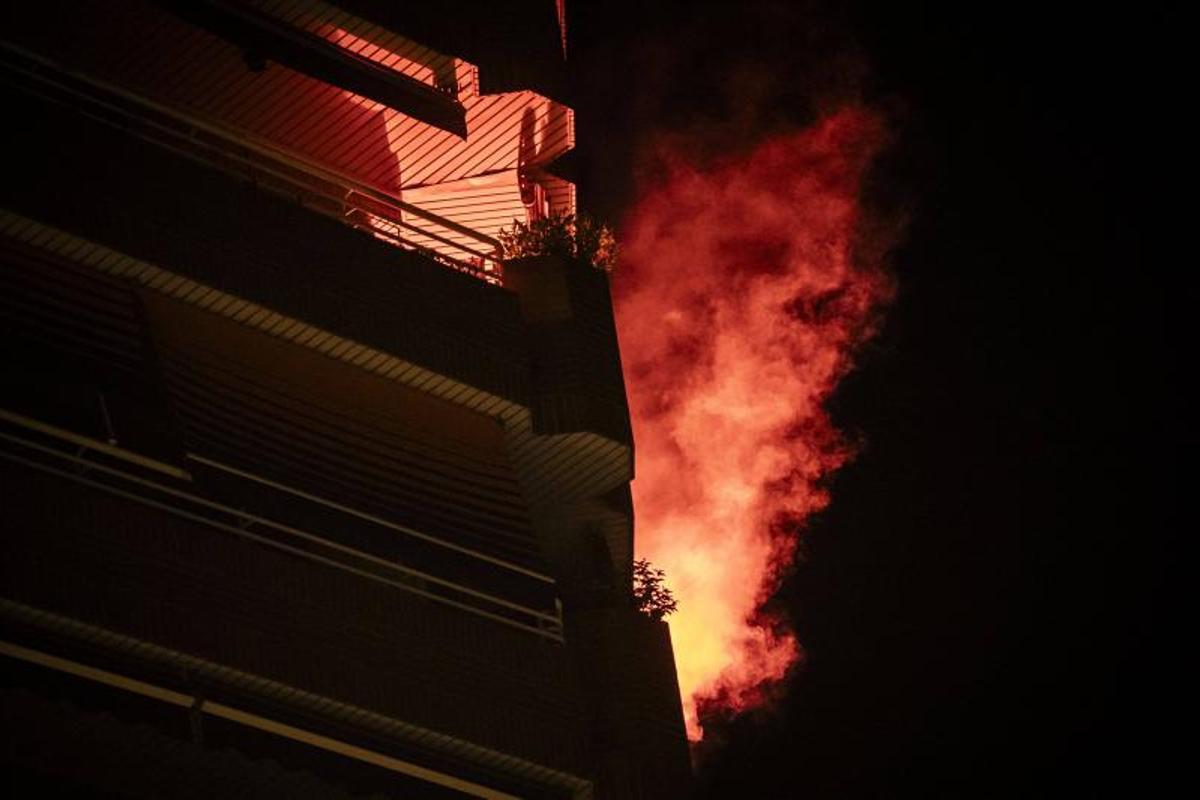 Foc en un pis de Manresa Centre per un coet