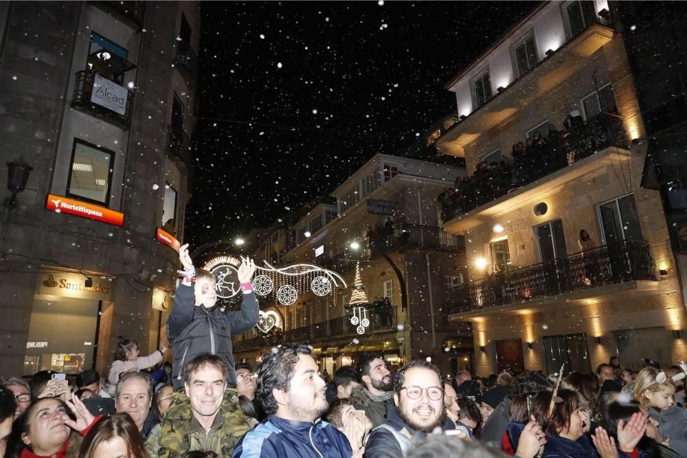 Ya es Navidad en Vigo: 10 milllones de luces para marcar una historia. // A. Villar | J. Lores | J. Álvarez | C. Delgado | M. Romero