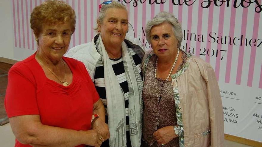 Carmen Pena, Marisé Fernández y María Teresa Tojeiro, tres de las alumnas de Paulina Sánchez. // FdV