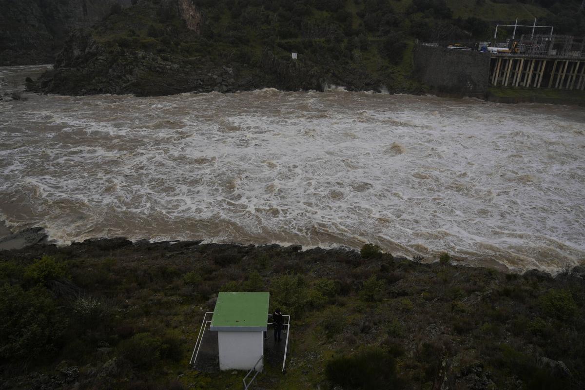 El estado de las presas de Zamora tras la crecida de los río por el temporal.