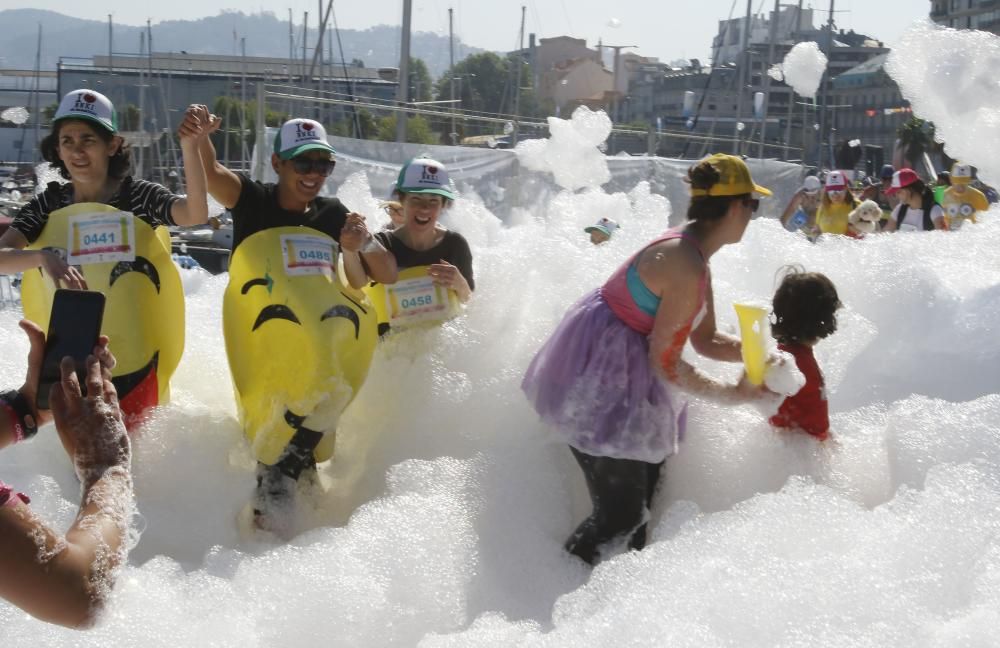 Cientos de personas participan en la II Carrera de Obstáculos por la Integración en Vigo