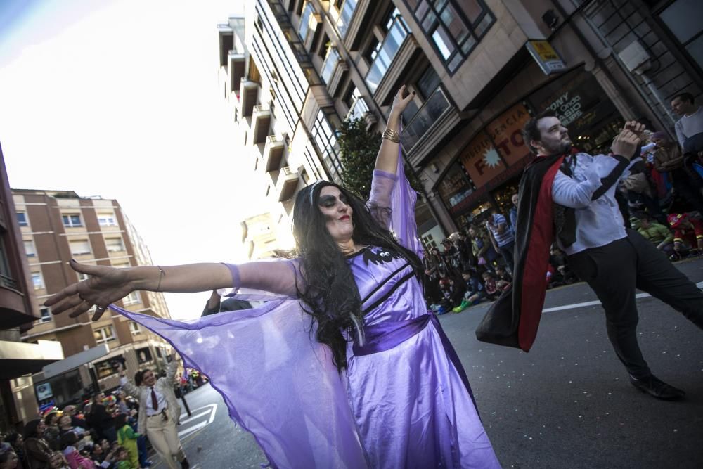 Oviedo celebra su Antroxu