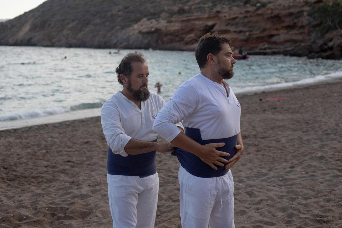 El Portús recrea su origen con el arte marinero de la jábega El Portús recrea su origen con el arte marinero de la jábega
